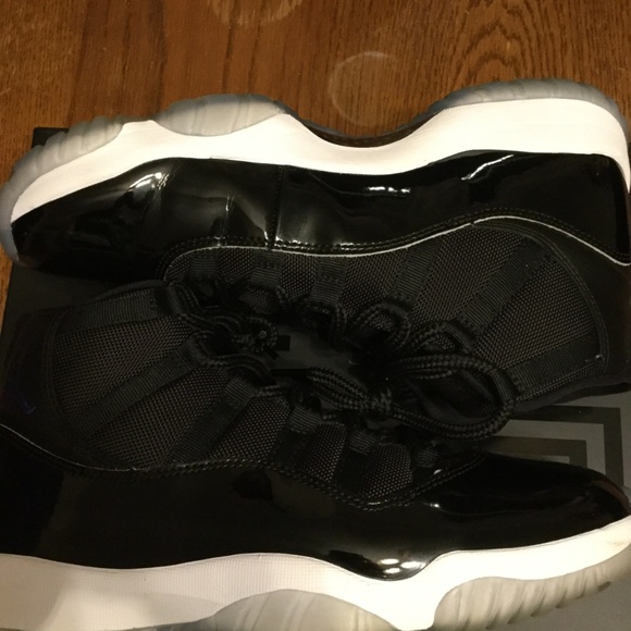 jordan 11 space jam